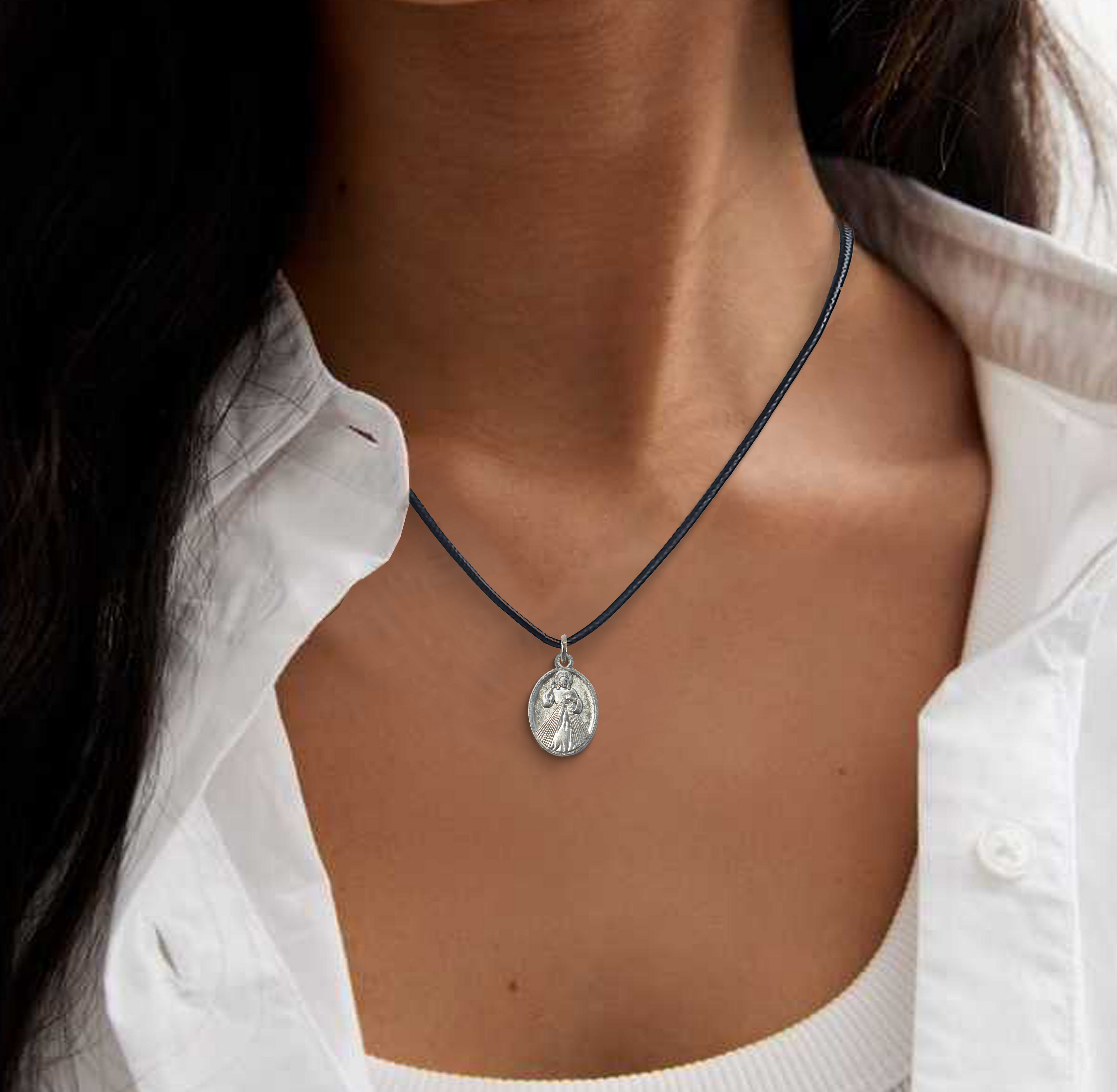 1000544Black string_2